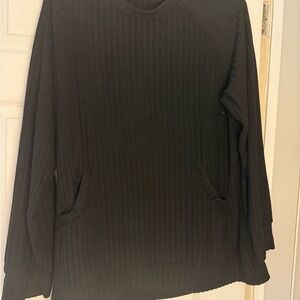 Women's Black Ribbed Top